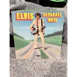 Elvis vintage vinyl: Separate Ways and Elvis’ Gold Records – Volume 4
